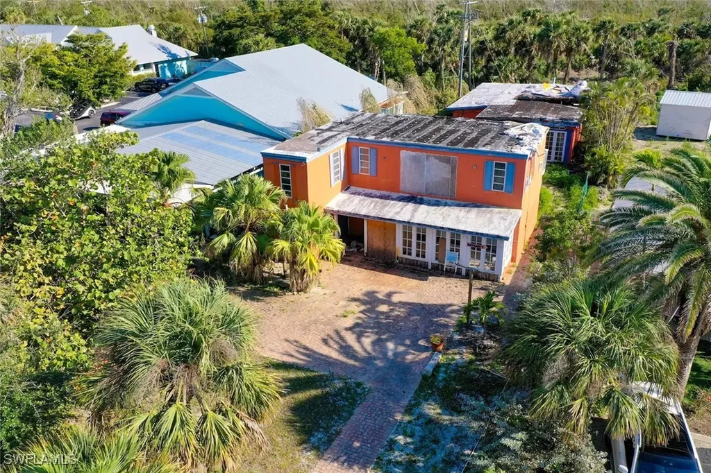 2411 Periwinkle Way Sanibel FL 33957