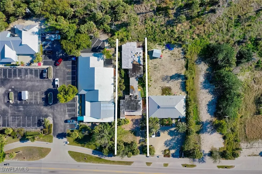 2411 Periwinkle Way Sanibel FL 33957