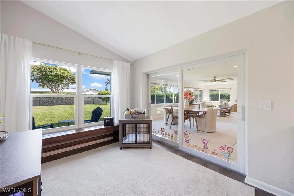 425 Pine Lake Drive Naples FL 34112