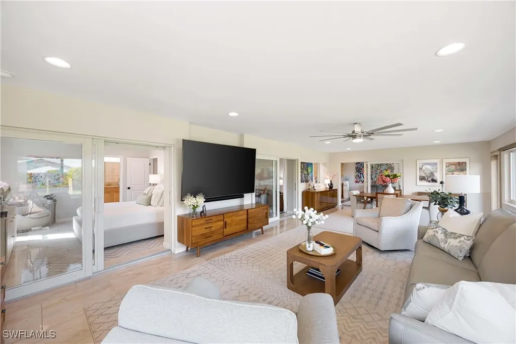 425 Pine Lake Drive Naples FL 34112