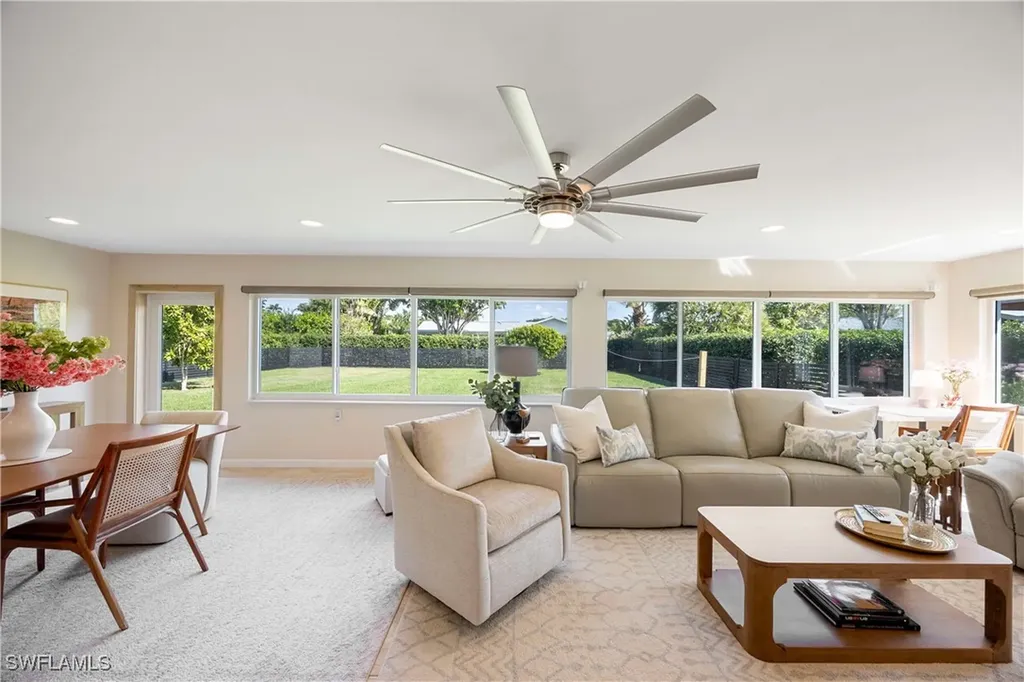 425 Pine Lake Drive Naples FL 34112