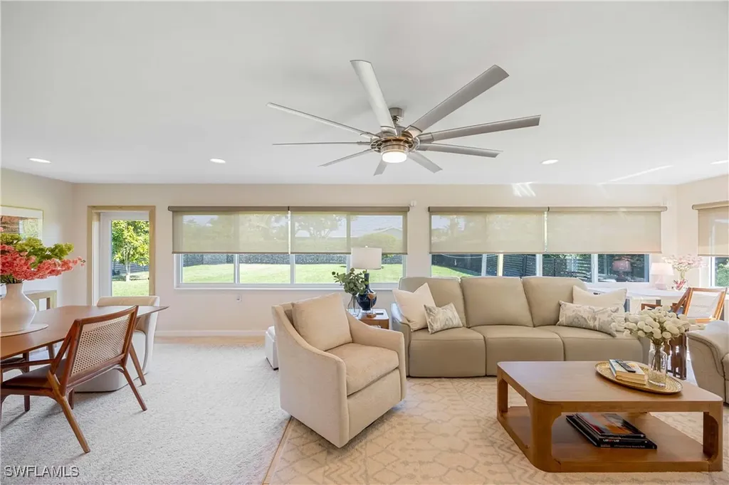 425 Pine Lake Drive Naples FL 34112