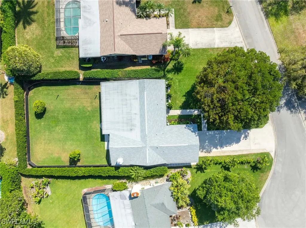 425 Pine Lake Drive Naples FL 34112