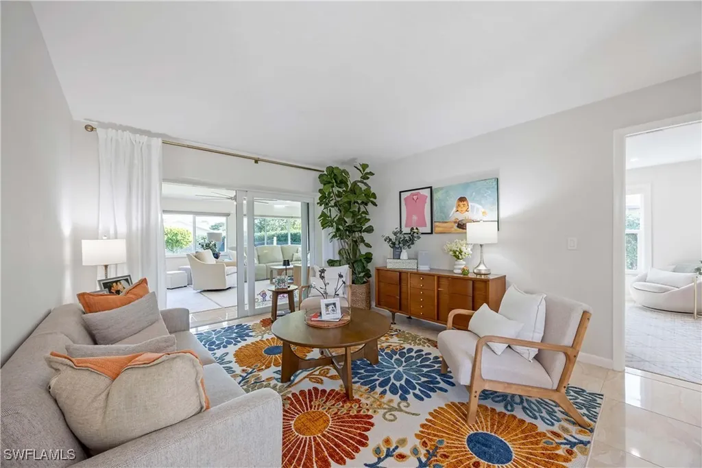 425 Pine Lake Drive Naples FL 34112