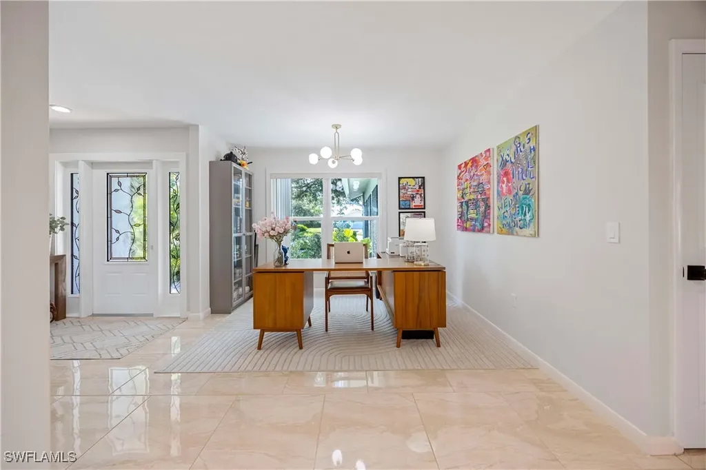 425 Pine Lake Drive Naples FL 34112