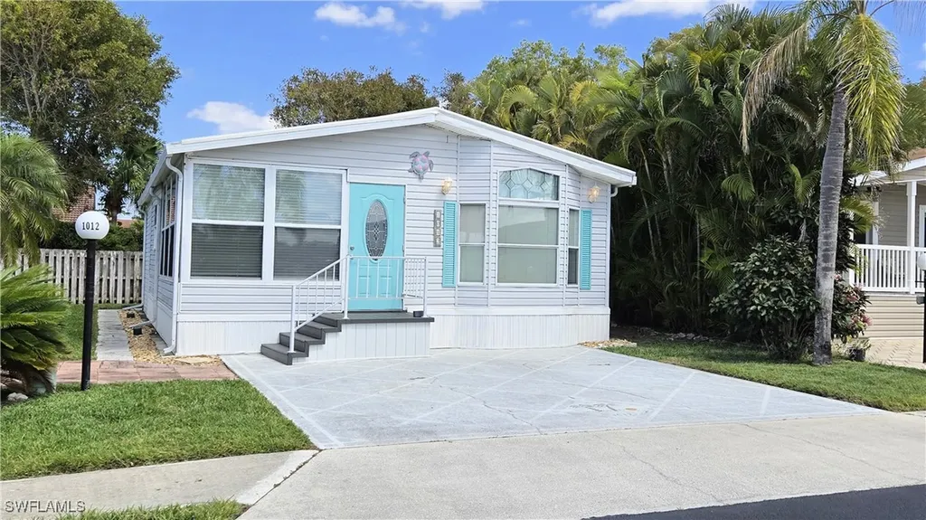 1012 Crystal Lake Drive Naples FL 34120