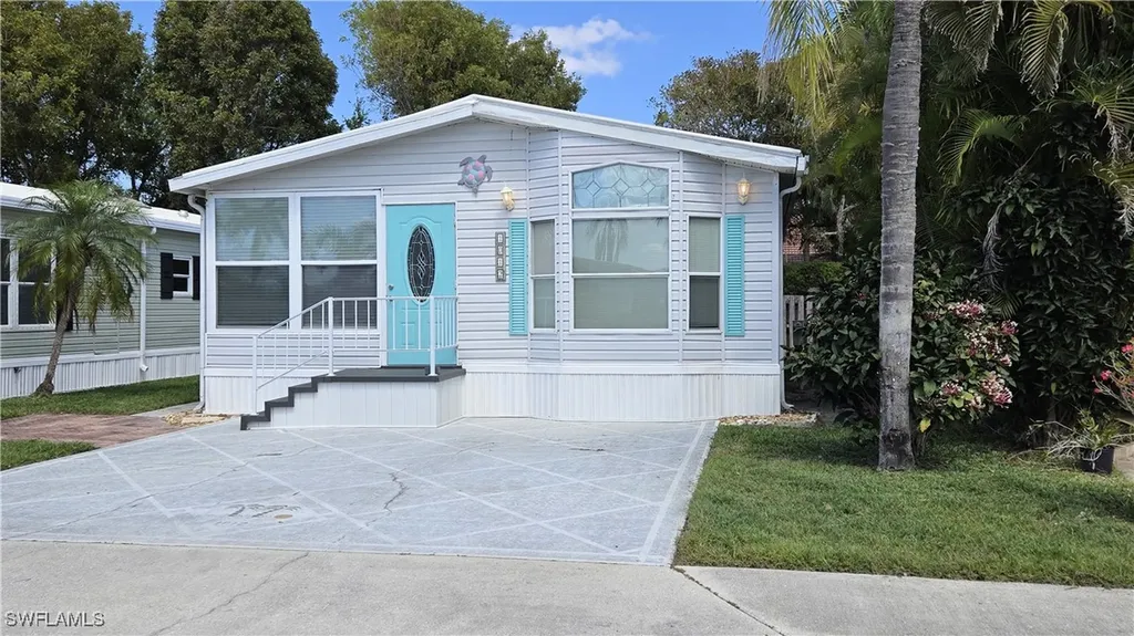 1012 Crystal Lake Drive Naples FL 34120