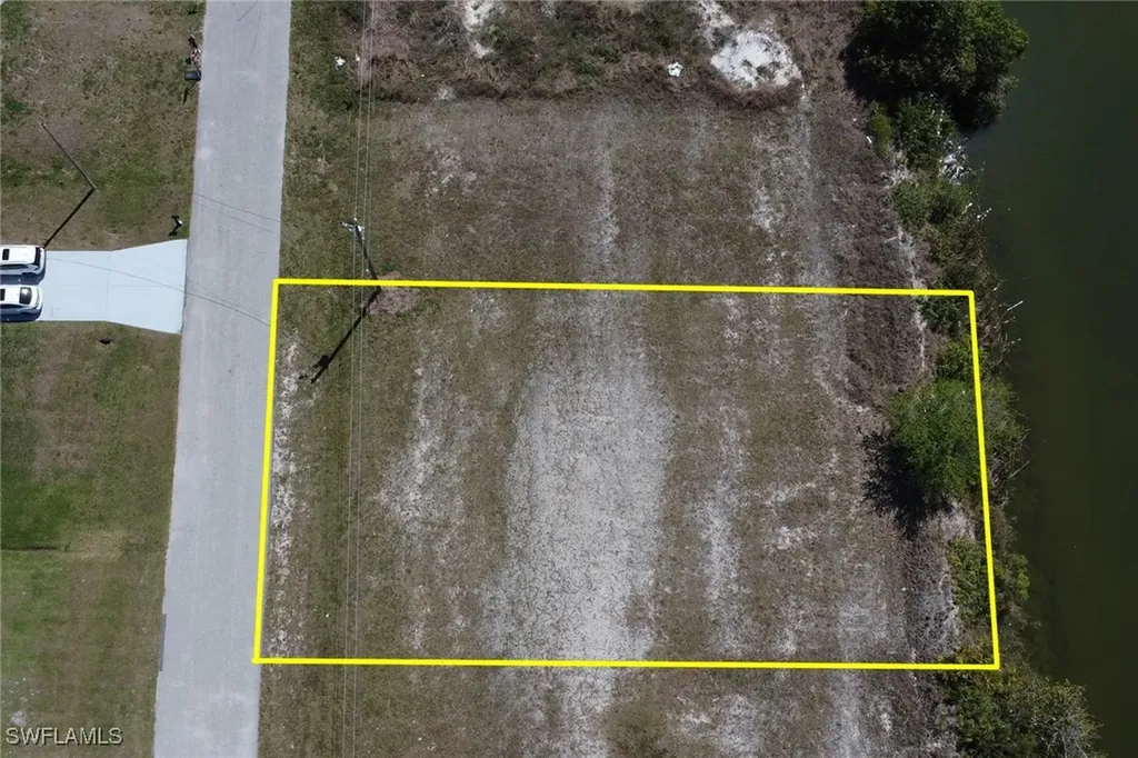 1704 NW 6th Place Cape Coral FL 33993