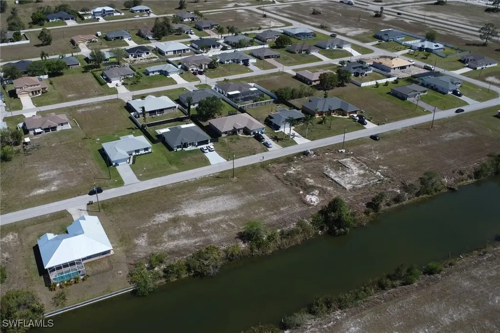 1704 NW 6th Place Cape Coral FL 33993