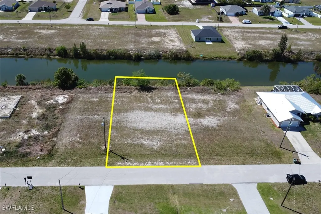1704 NW 6th Place Cape Coral FL 33993