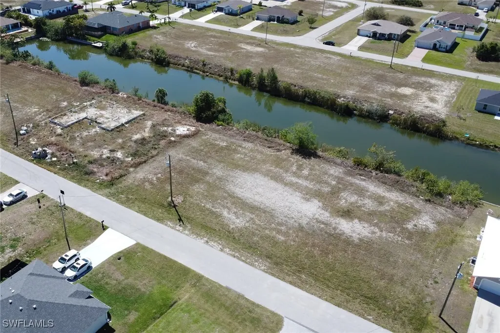 1704 NW 6th Place Cape Coral FL 33993