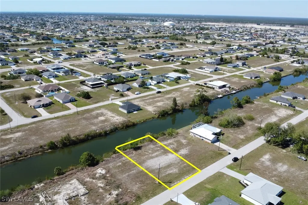 1704 NW 6th Place Cape Coral FL 33993