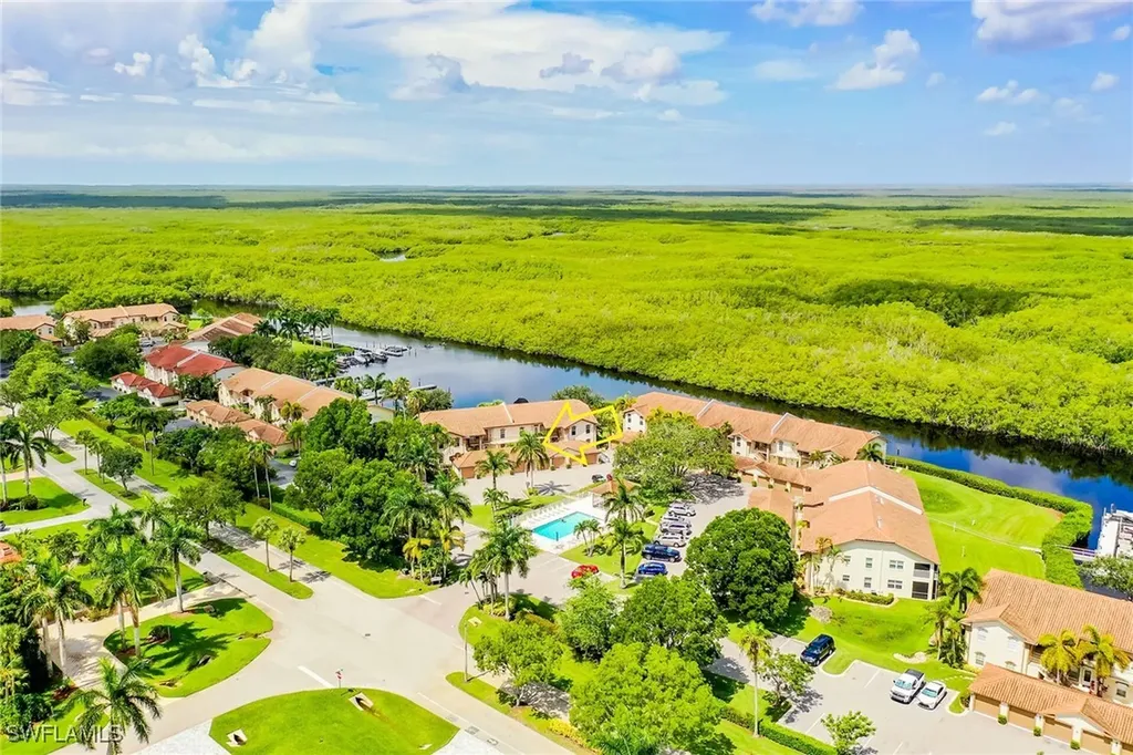 194 Newport Drive Naples FL 34114