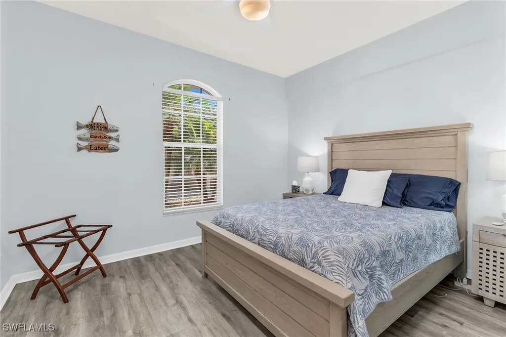 194 Newport Drive Naples FL 34114