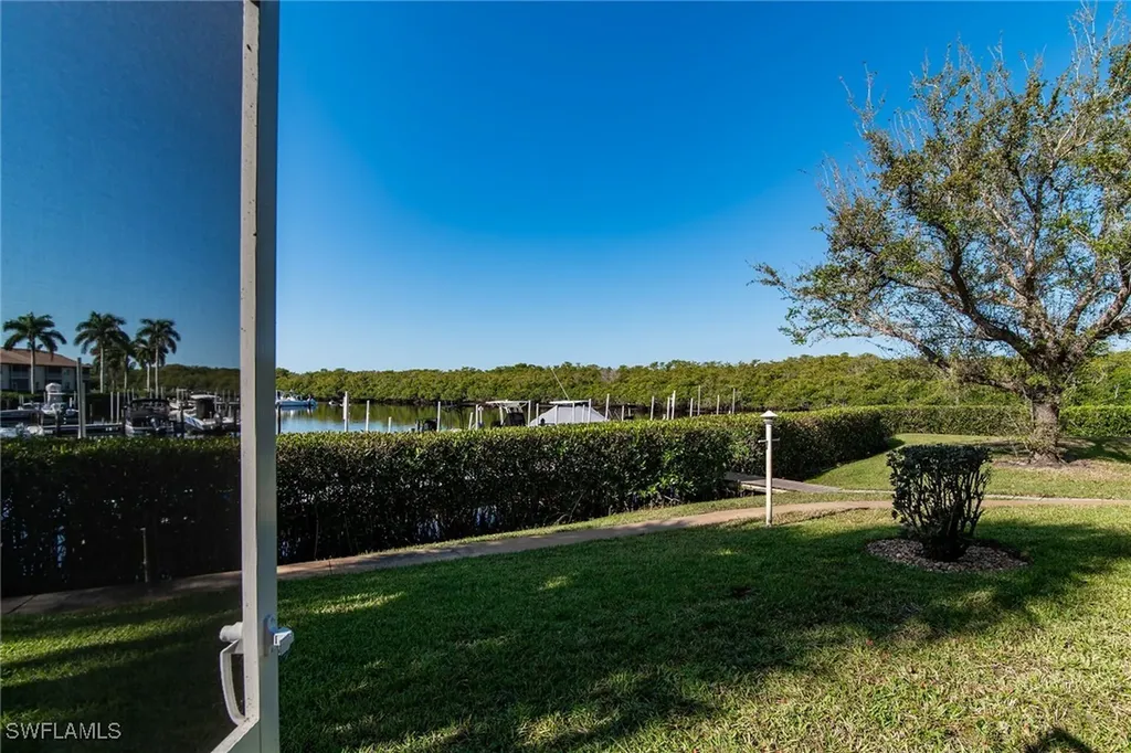 194 Newport Drive Naples FL 34114
