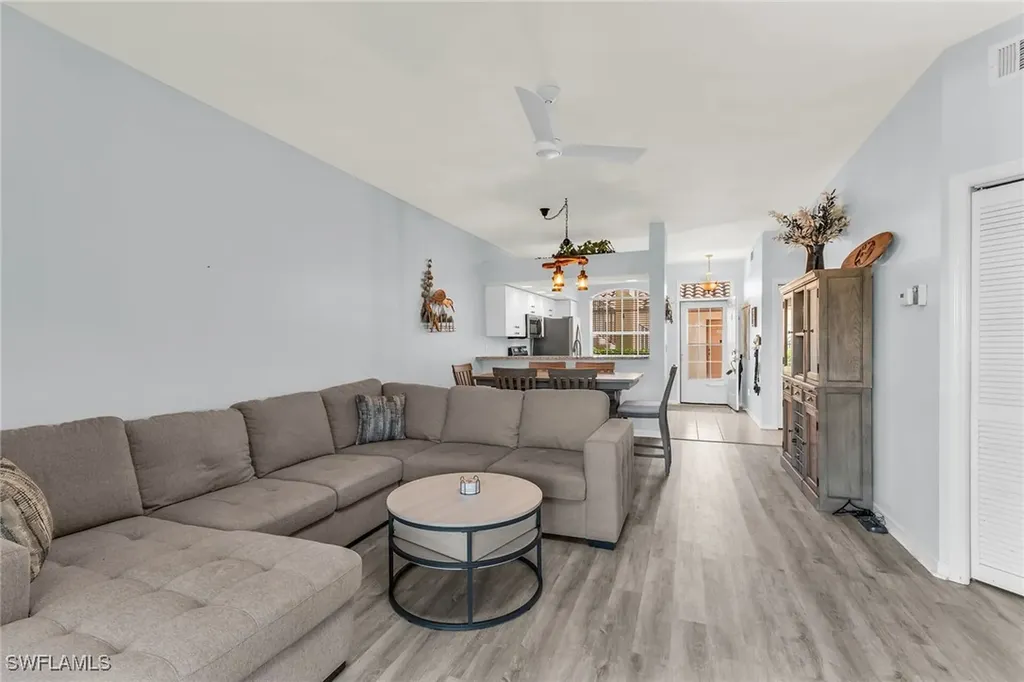 194 Newport Drive Naples FL 34114