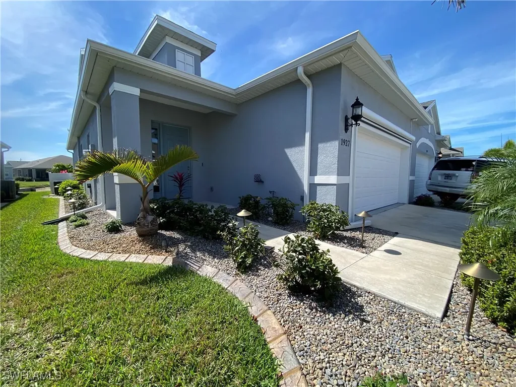 1927 Nottingham Trail Punta Gorda FL 33980
