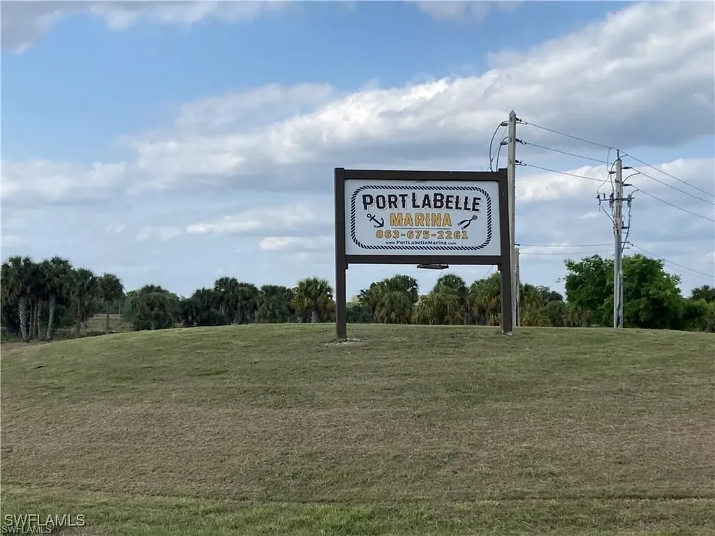 208 Elmwood Street Labelle FL 33935