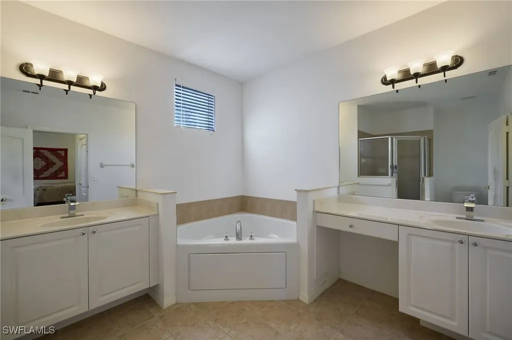 2576 Deerfield Lake Court Cape Coral FL 33909