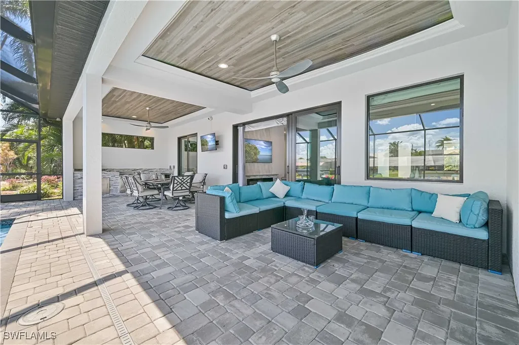 3619 SE 16th Place Cape Coral FL 33904