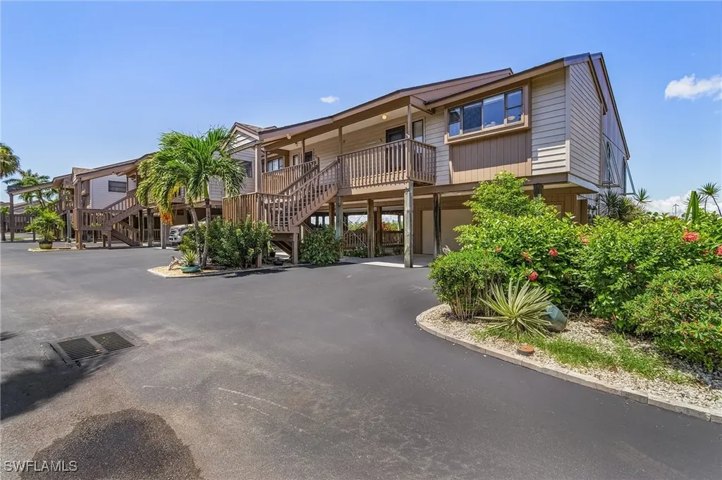 7596 Captains Harbor Drive Bokeelia FL 33922