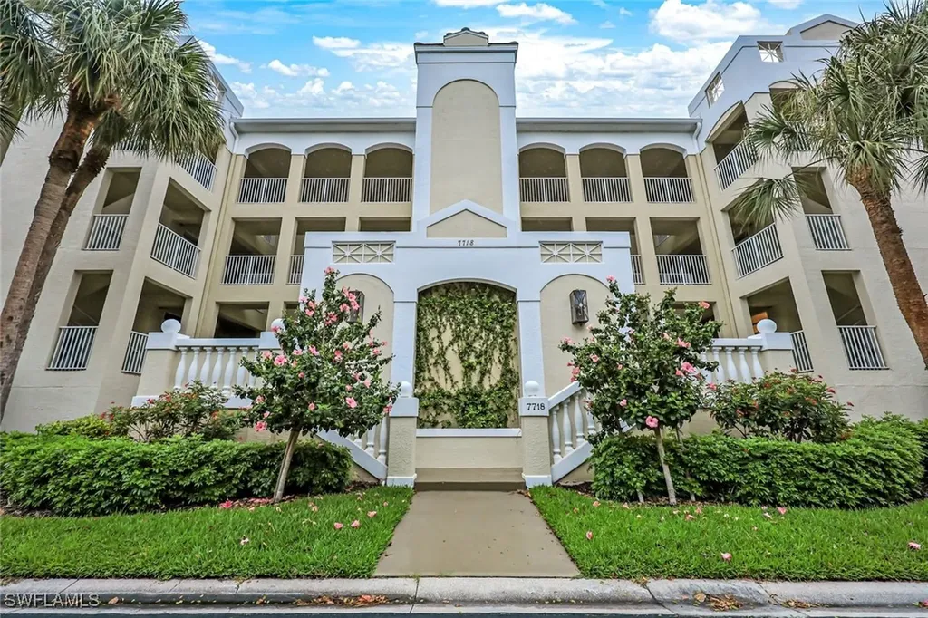 7718 Pebble Creek Circle Naples FL 34108