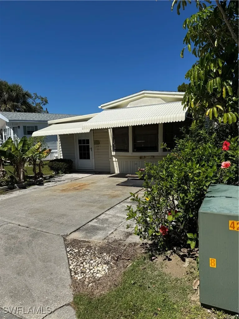 10848 Bonapartes Gull Estero FL 33928