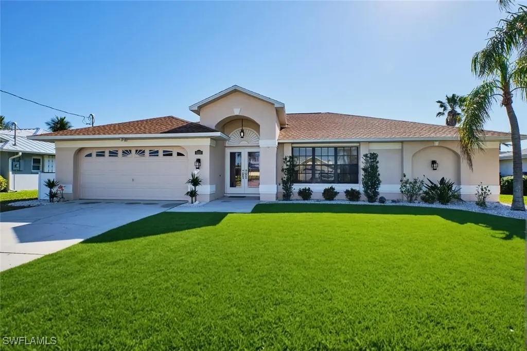 5233 SW 8th Place Cape Coral FL 33914