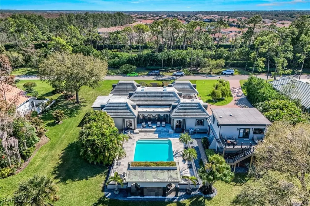 12855 Pond Apple Drive E Naples FL 34119