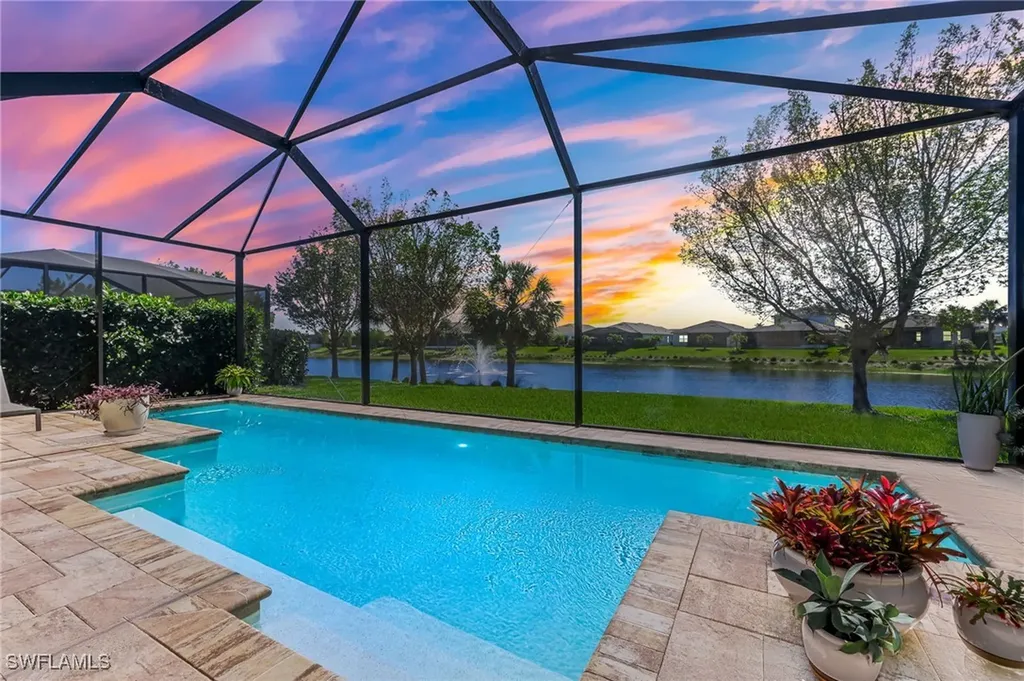 8888 Redonda Drive Naples FL 34114