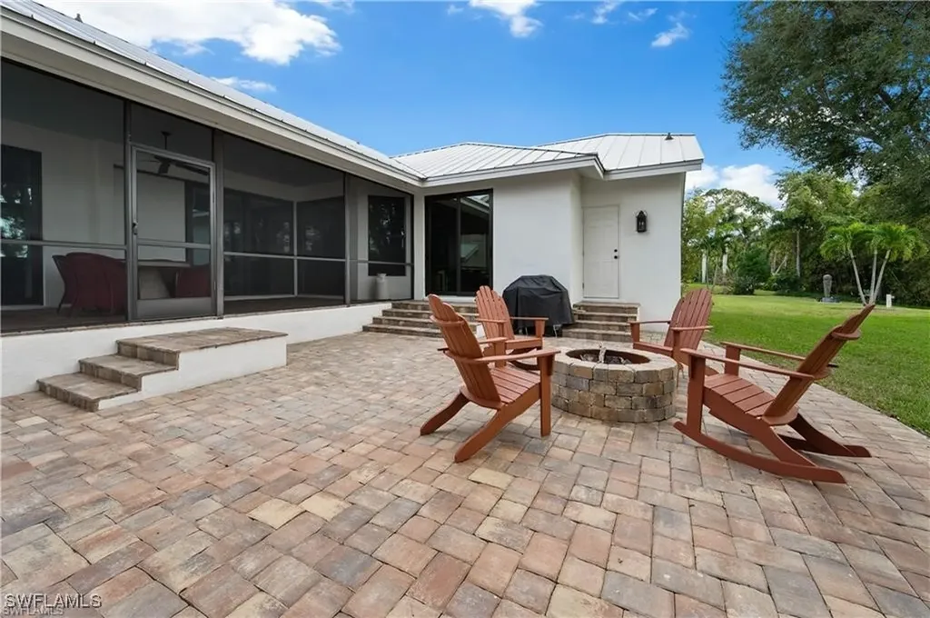 8699 S Lake Circle Fort Myers FL 33908