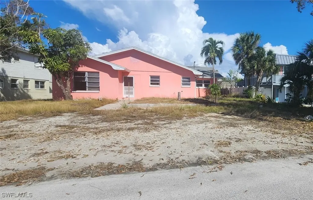 132/134 Tropical Shore Way Fort Myers Beach FL 33931
