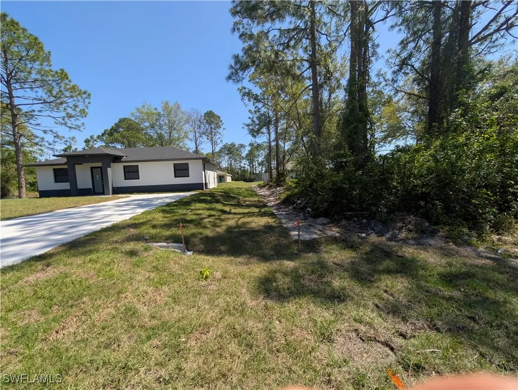 3700 Elaine Avenue N Lehigh Acres FL 33971