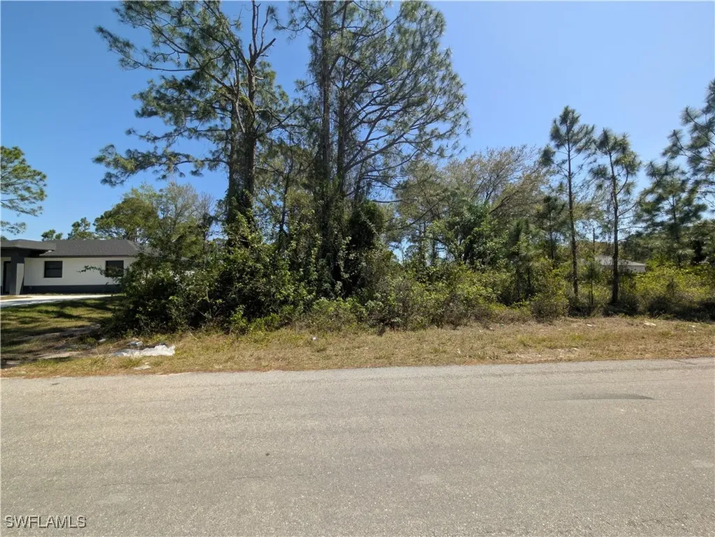 3700 Elaine Avenue N Lehigh Acres FL 33971