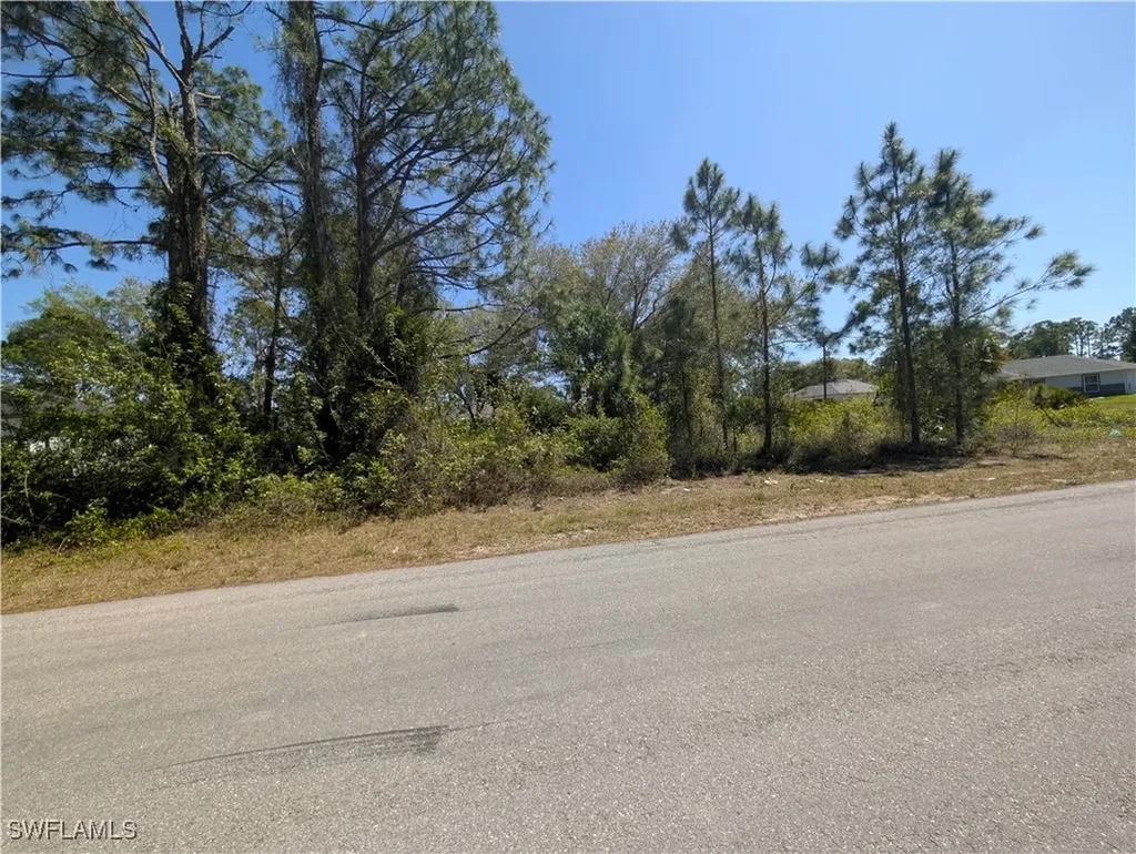 3700 Elaine Avenue N Lehigh Acres FL 33971