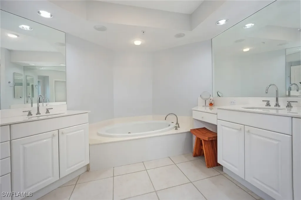 7225 Pelican Bay Boulevard Naples FL 34108