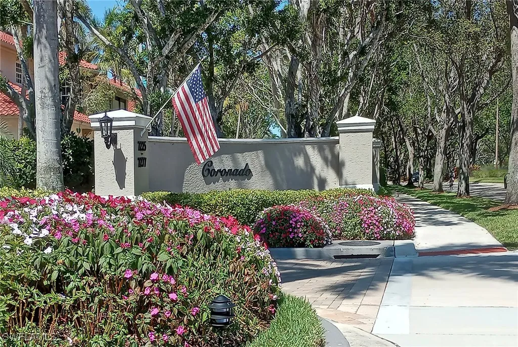 7225 Pelican Bay Boulevard Naples FL 34108
