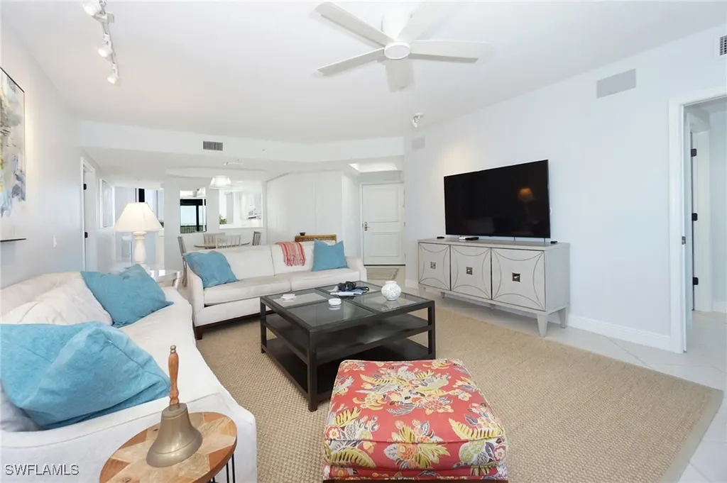 7225 Pelican Bay Boulevard Naples FL 34108