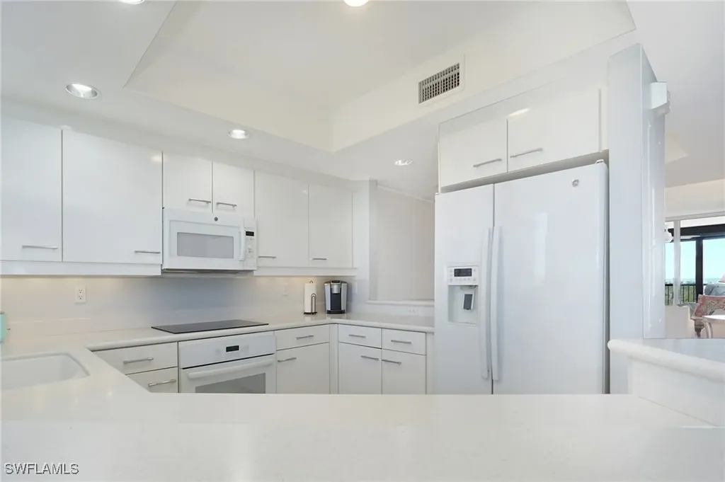 7225 Pelican Bay Boulevard Naples FL 34108