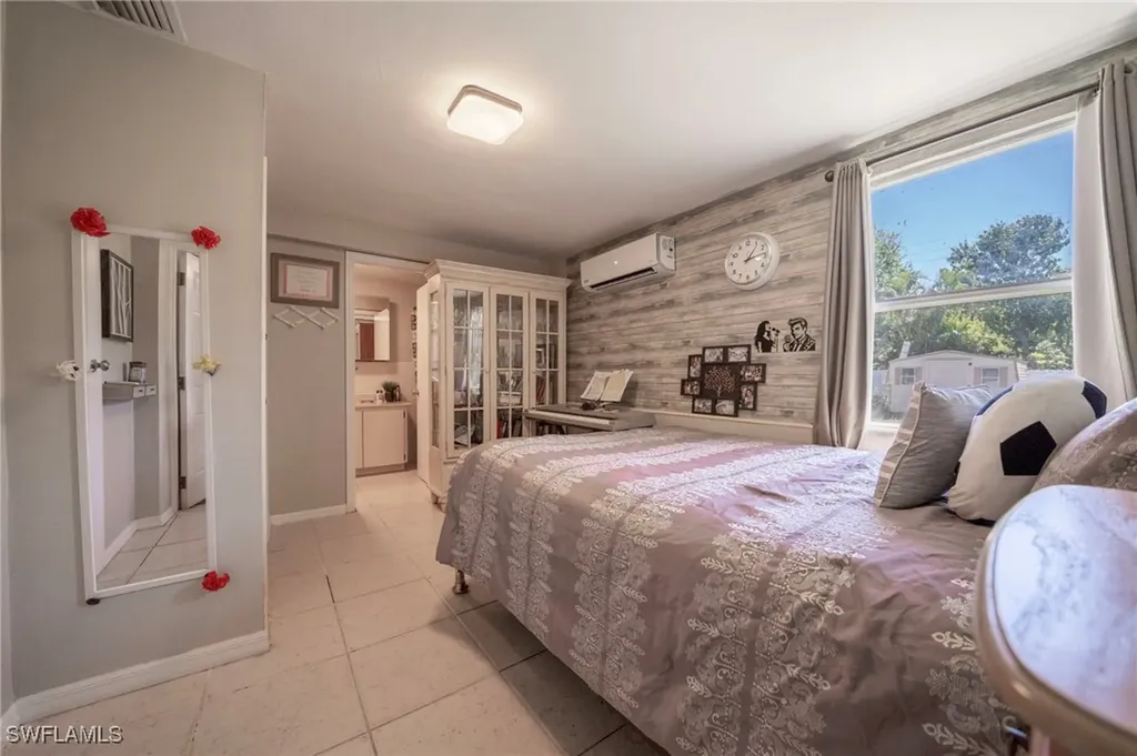 1862 Moreno Avenue Fort Myers FL 33901