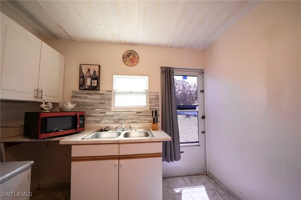 1862 Moreno Avenue Fort Myers FL 33901