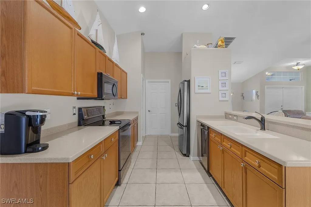 2518 NW 25th Street Cape Coral FL 33993