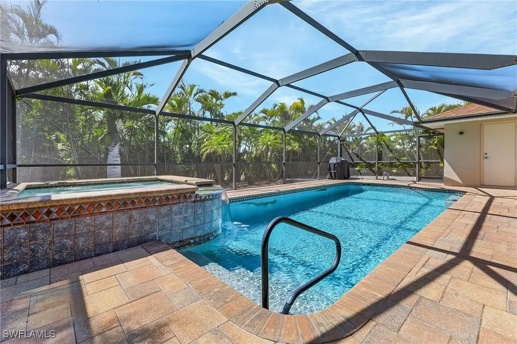 2518 NW 25th Street Cape Coral FL 33993