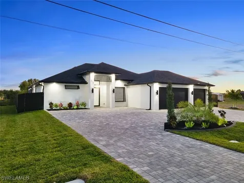 318 NE 6th Street Cape Coral FL 33909