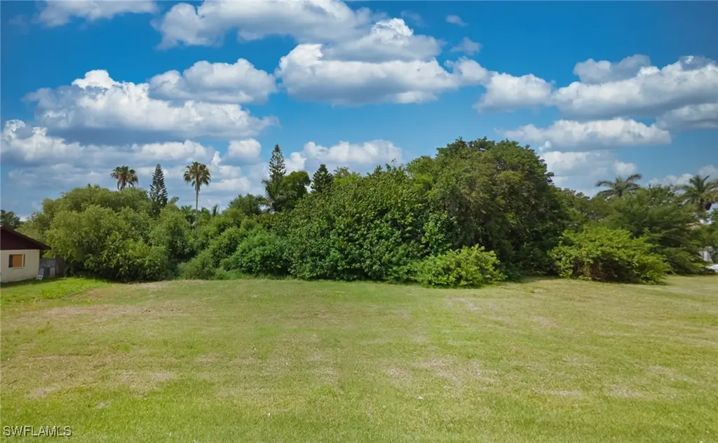 58 Cabana Avenue North Fort Myers FL 33903