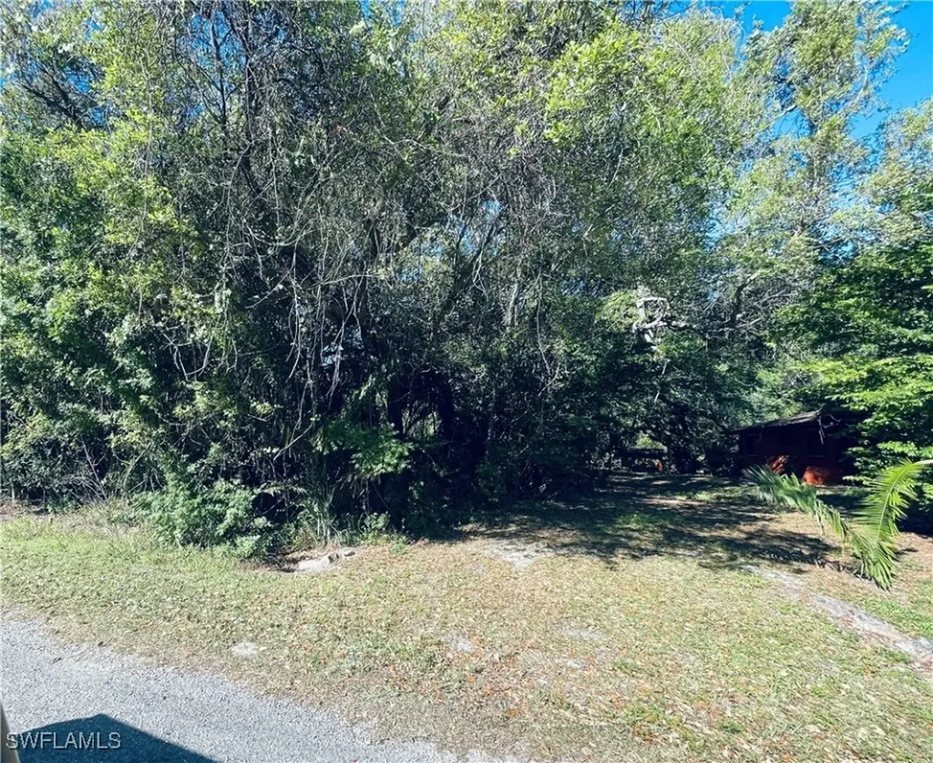 1413 Gerald Avenue Lehigh Acres FL 33972