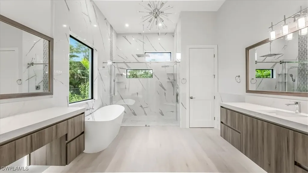 123 10th Avenue NW Naples FL 34120