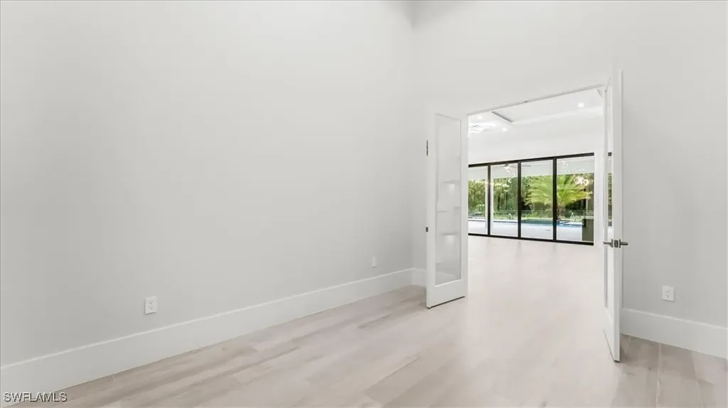 123 10th Avenue NW Naples FL 34120