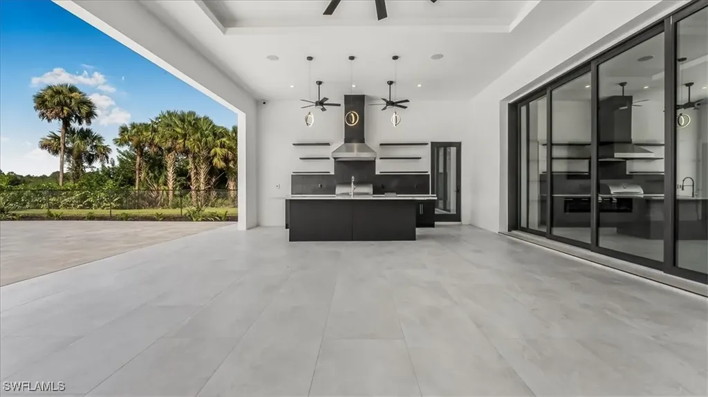 123 10th Avenue NW Naples FL 34120