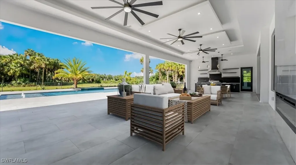 123 10th Avenue NW Naples FL 34120